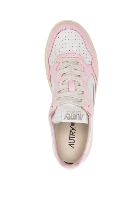 sneakers in pelle di vitello bianche e rosa chiaro con logo Autry sul lato AUTRY | AULW-WB37BLUSH BRIDE